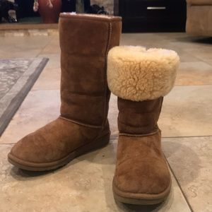 UGG Australia Tal Fur boots size 8
